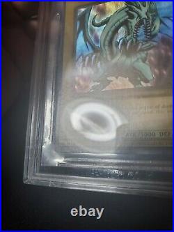 1st Edition WAVY YU-GI-OH! BGS8.5 LOB-001 Blue-Eyes White Dragon English