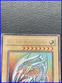 2002 Yu-Gi-Oh Blue-Eyes White Dragon SDK-001 Ultra Rare 1st Edition