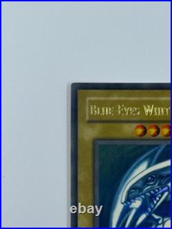 2002 Yu-Gi-Oh! Blue Eyes White Dragon SDK-001 Ultra Rare (NM / MINT) Kaiba Deck 2002 Yu-Gi-Oh! Blue Eyes White Dragon SDK-001 Ultra Rare (NM / MINT) Kaiba Deck