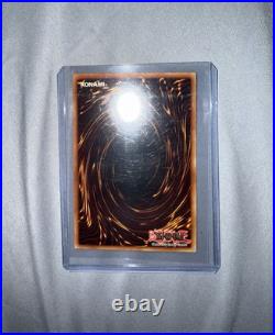 2002 Yu-Gi-Oh! Blue Eyes White Dragon SDK-001 Ultra Rare (NM / MINT) Kaiba Deck 2002 Yu-Gi-Oh! Blue Eyes White Dragon SDK-001 Ultra Rare (NM / MINT) Kaiba Deck