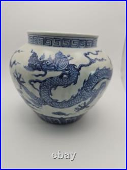 7 Xuande Marked Old Chinese Blue White Porcelain Palace Dragon Cylinder 7 Xuande Marked Old Chinese Blue White Porcelain Palace Dragon Cylinder