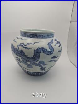 7 Xuande Marked Old Chinese Blue White Porcelain Palace Dragon Cylinder 7 Xuande Marked Old Chinese Blue White Porcelain Palace Dragon Cylinder