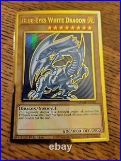 Blue-Eyes White Dragon 1st Run Yugioh Card Holographic Rare Golden Card Konami