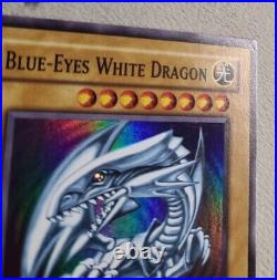 Blue Eyes White Dragon DPKB-EN001 Super Rare 1st Edition Yugioh MP