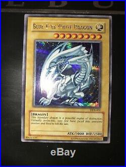 Blue-Eyes White Dragon Dark Duel Stories DDS-001 Great Condition Collectors Card