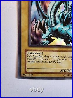 Blue-Eyes White Dragon LOB-001 The Legend of Blue Eyes White Dragon Unlimited