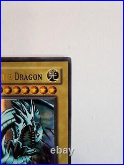 Blue-Eyes White Dragon LOB-001 The Legend of Blue Eyes White Dragon Unlimited