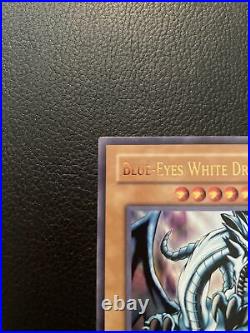 Blue Eyes White Dragon LOB-001 Unlimited UR MINT