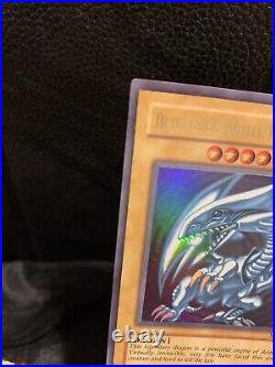 Blue-Eyes White Dragon SDK-001 Foil 1996 Very Sought After