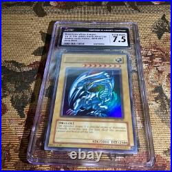 Blue-Eyes White Dragon SDK-001 Starter Deck Kaiba-Unlimited Graded CGC 7.5