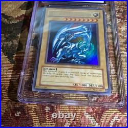 Blue-Eyes White Dragon SDK-001 Starter Deck Kaiba-Unlimited Graded CGC 7.5