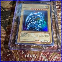 Blue-Eyes White Dragon SDK-001 Starter Deck Kaiba-Unlimited Graded CGC 7.5