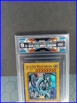 Blue-Eyes White Dragon Super Rare 2004 Yu-Gi-Oh! Card SKE-001 GMG 9.5 MINT+