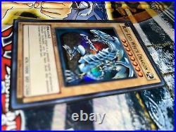 Blue Eyes White Dragon ULTRA RARE LC01-EN004 Limited Edition MINT Yugioh
