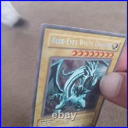 Blue eyes white dragon 1996 yu-gi-oh card lightly played