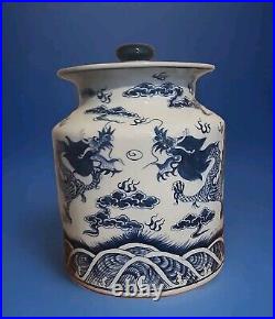 Blue & white porcelain Ginger jar Dragon & clouds 12