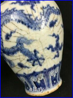 Chinese Antique Blue and white Ming Dynasty Xuande Crackle glaze Dragon Vase