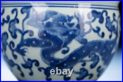 Chinese Antique Jardiniere Ming Dynasty Blue and White Dragon Porcelain Jar Bowl