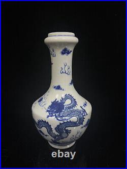 Chinese Blue&white Porcelain HandPainted Exquisite Dragon Pattern Vase 24746