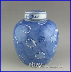 Fine Chinese Old Blue and White Dragon Porcelain Lid Jar tank Pot Vase