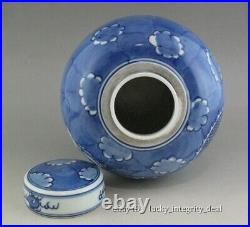 Fine Chinese Old Blue and White Dragon Porcelain Lid Jar tank Pot Vase