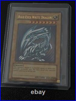 NM/M Yugioh Blue Eyes White Dragon 1st Ed Asian English SDK-001