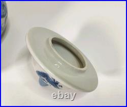 Vintage Chinese Dragon Blue & White Porcelain Vase With Lid 10.5 EUC Antique Vintage Chinese Dragon Blue & White Porcelain Vase With Lid 10.5 EUC Antique