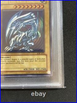 YUGIOH (Australian) Blue-Eyes White Dragon Kaiba SDK-A001 Ultra Rare PSA 8 Unl