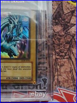 Yu-Gi-Oh! 2002 (Legend of) 1st Edition Blue Eyes White Dragon LOB-E001 BGS 7 PSA