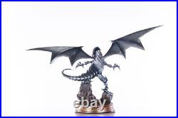 Yu-Gi-Oh! Blue Eyes White Dragon 14 PVC Statue SILVER EDITION