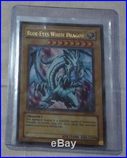 Yu-Gi-Oh Blue-Eyes White Dragon Asian Ultra Rare 1st LOB-001 NearMint-Excellent