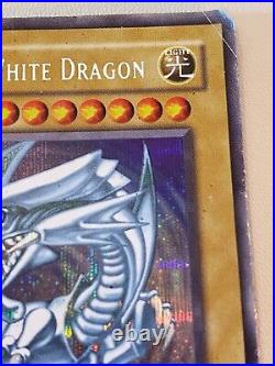 Yu-Gi-Oh! Blue-Eyes White Dragon DDS-001 Dark Duel Stories Prismatic Rare