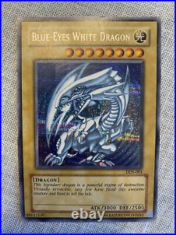 Yu-Gi-Oh Blue Eyes White Dragon DDS-001 Secret Rare (Prismatic) Damaged