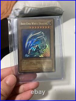 Yu-Gi-Oh! Blue-Eyes White Dragon Kaiba SDK-001 1st Edition Ultra Rare