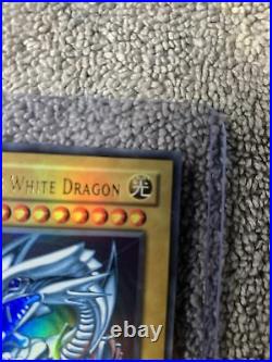 Yu-Gi-Oh! Blue Eyes White Dragon SDK-001 1st Edition Ultra Rare