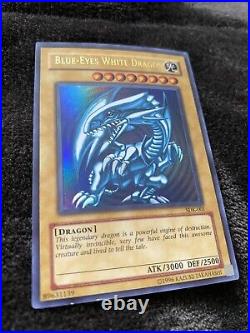 Yu-Gi-Oh! Blue Eyes White Dragon SDK-001 Holographic Card
