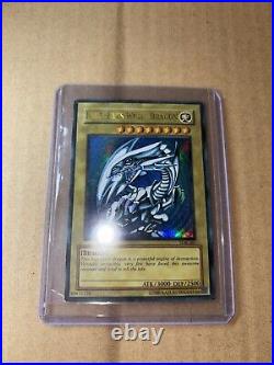 Yu-Gi-Oh Blue Eyes White Dragon SDK-001 Ultra 1st Edition Asian English