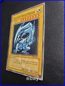 Yu-Gi-Oh! Blue Eyes White Dragon SDK-EN001 NM Ultra Rare NM Unlimited