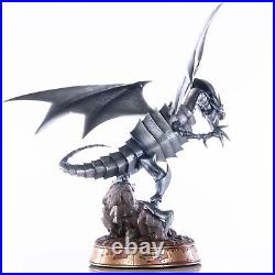 Yu-Gi-Oh! Blue-Eyes White Dragon Silver Variant Statue- First4Figures