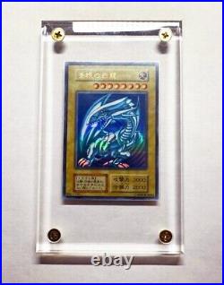 Yu-Gi-Oh! Blue Eyes White Dragon Ultra Rare 1st Edition Japanese Initial