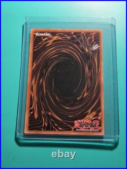 Yu-Gi-Oh! Blue Eyes White Dragon YAP1-EN001