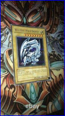 Yu-Gi-Oh! Dark Duel Stories Blue-Eyes White Dragon DDS-001 Secret Rare