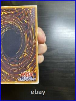 Yu-Gi-Oh NM SM-51 Blue Eyes White Dragon Ultimate Rare Card OCG