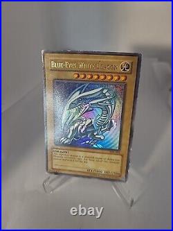 Yu-Gi-Oh! TCG Blue-Eyes White Dragon Kaiba SDK-001 GLOSSY Ultra Rare