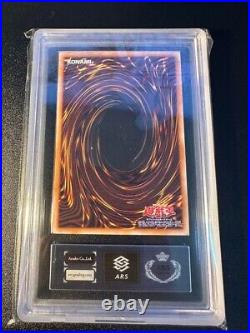 Yu-Gi-Oh yugioh Blue Eyes White Dragon SM-51 Ultimate Rare Relief Japan F/S