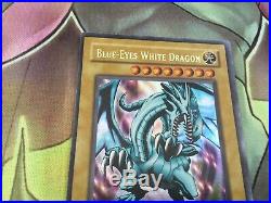 YuGiOh Blue-Eyes White Dragon LOB-E001 1st Edition Ultra Rare English 2002