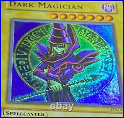 YuGiOh Dark Magician Legend Of Blue Eyes White Dragon Ultra Rare LOB-005