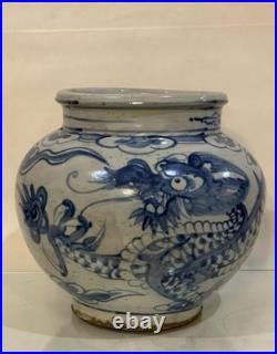 Yuan Dynasty Blue and White Porcelain Dragon Jar Underglaze Cobalt 9.5 H
