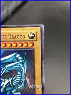 Yugioh BLUE EYES WHITE DRAGON SDK-001 1st Edition Ultra Rare asian