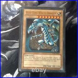 Yugioh Blue-Eyes White Dragon Deck Comes With Sleeves